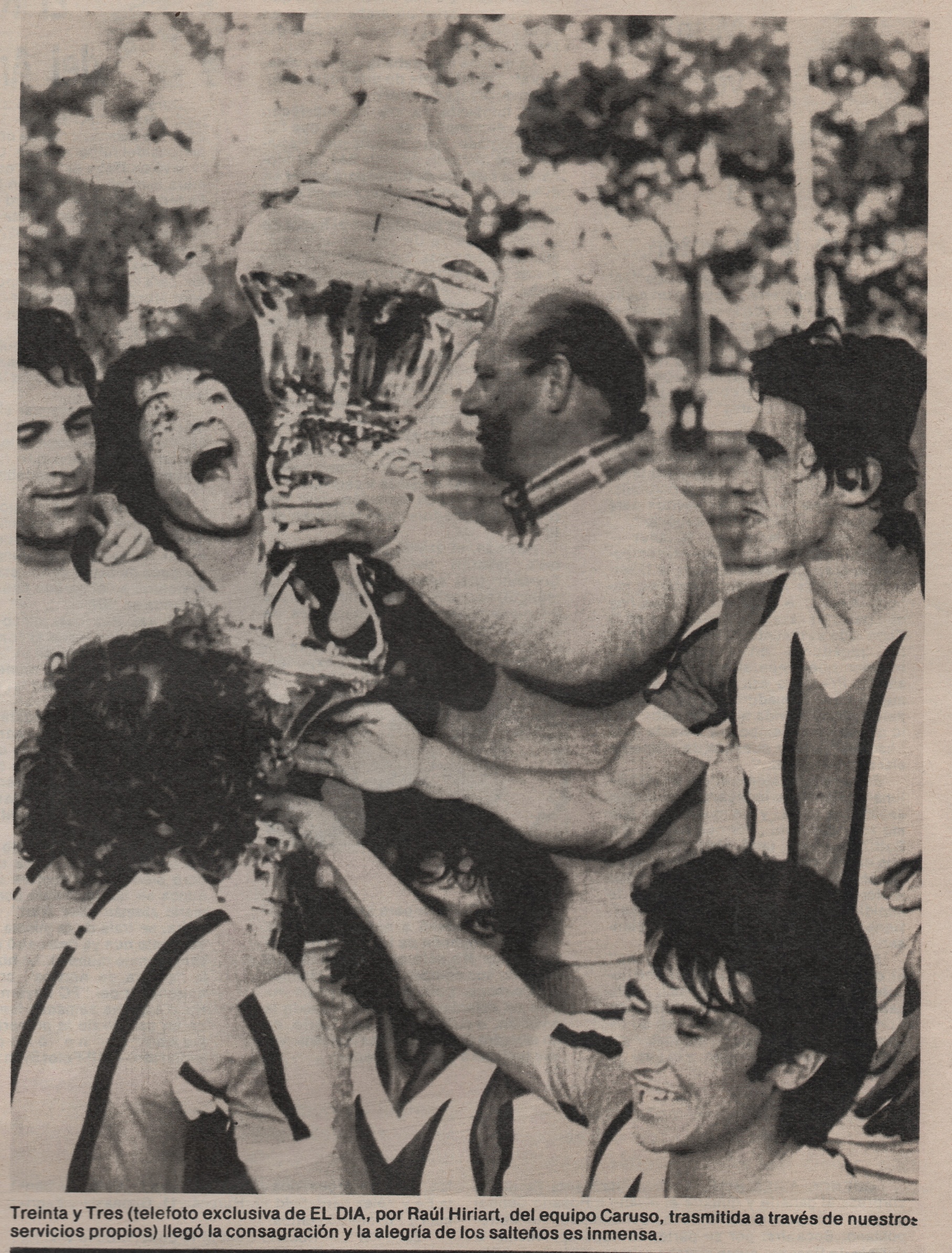 El festejo de Salto en Treinta y Tres en una foto del diario El Día.